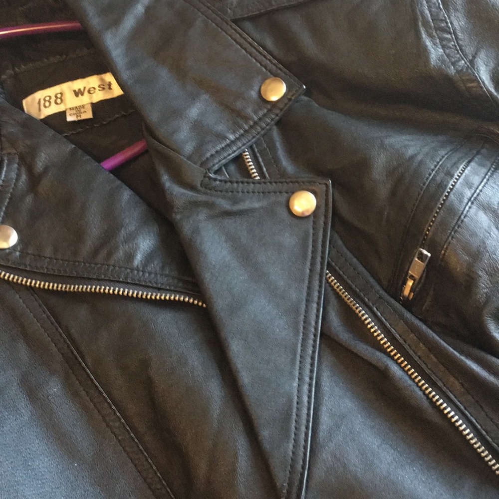 Jacket - Picture 5 of 5